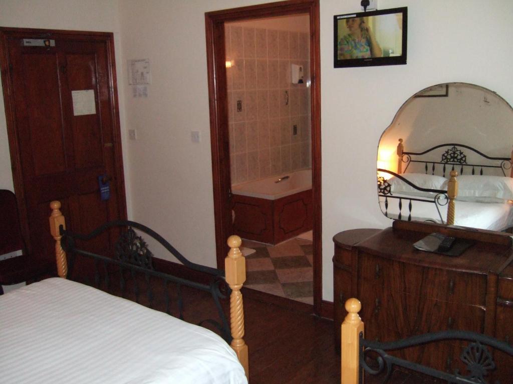 The Pilgrims Rest Hotel (Adults Only) Лісмор Номер фото